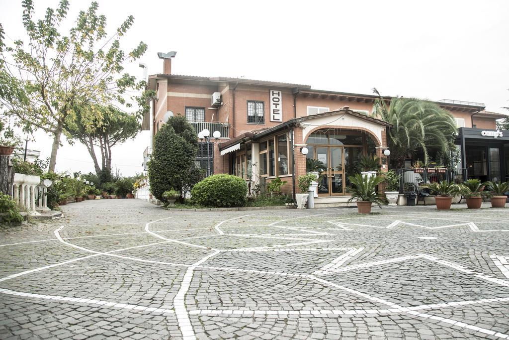 Camp'S Hotel Colonna Exterior foto